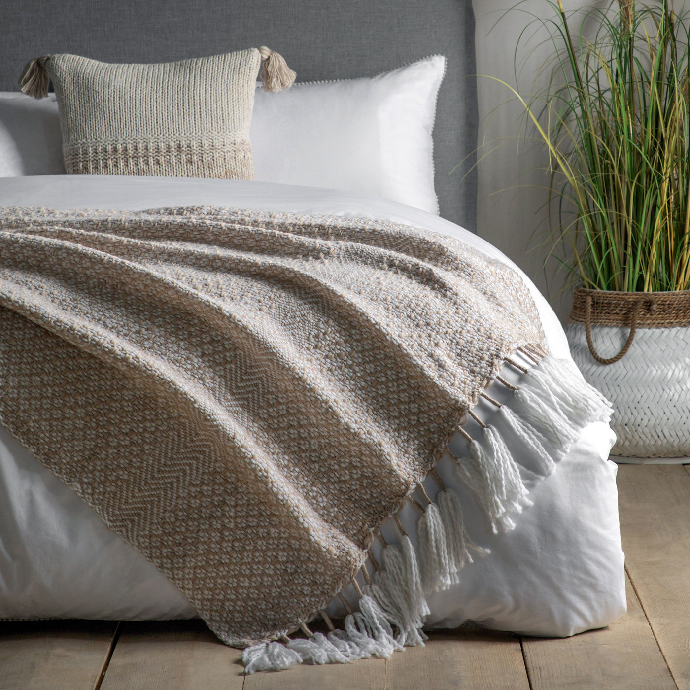 Hockley Wrapped Tassel Throw Natural