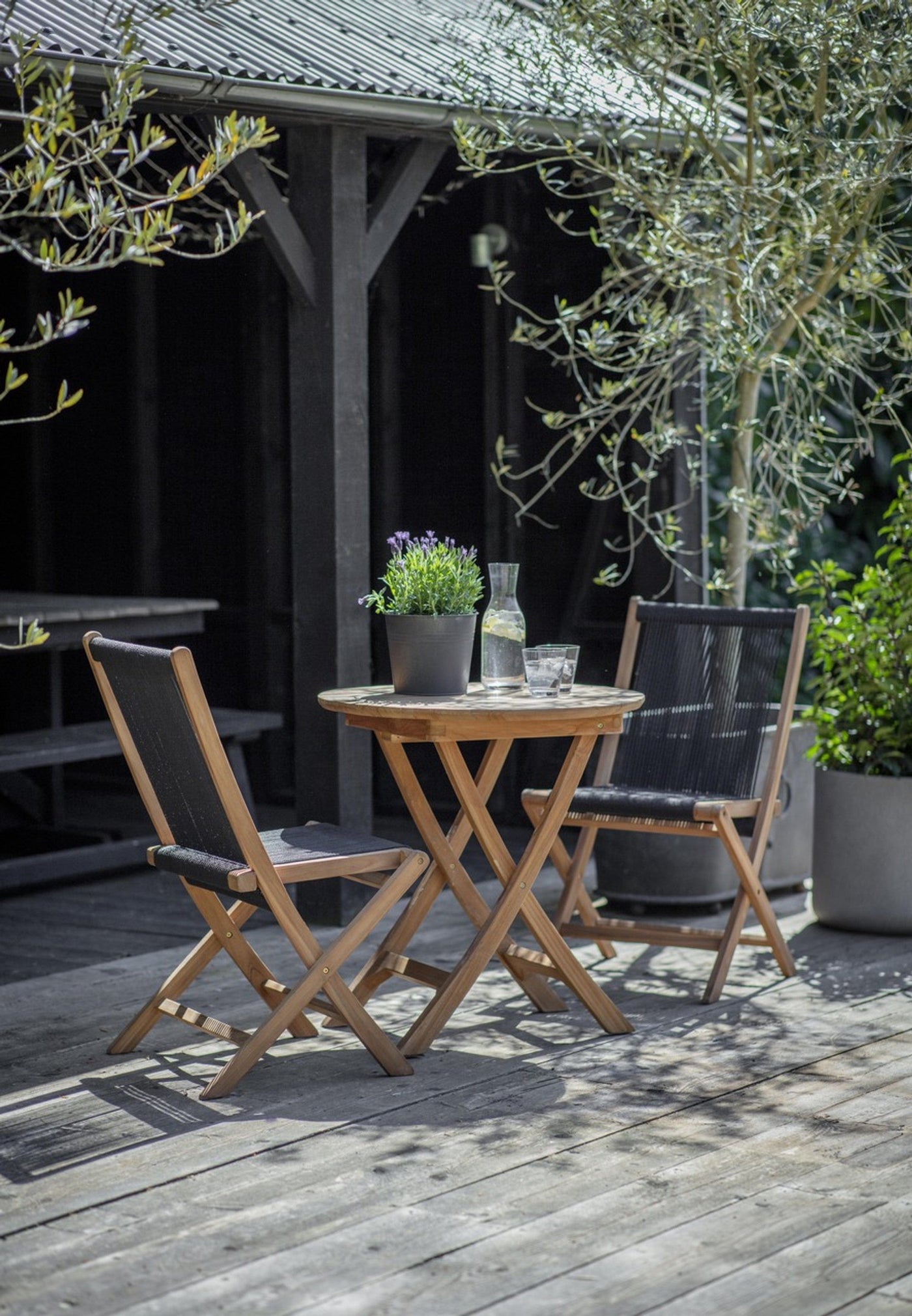 Garden Trading Outdoors Carrick Table and Chair Set - Black House of Isabella UK