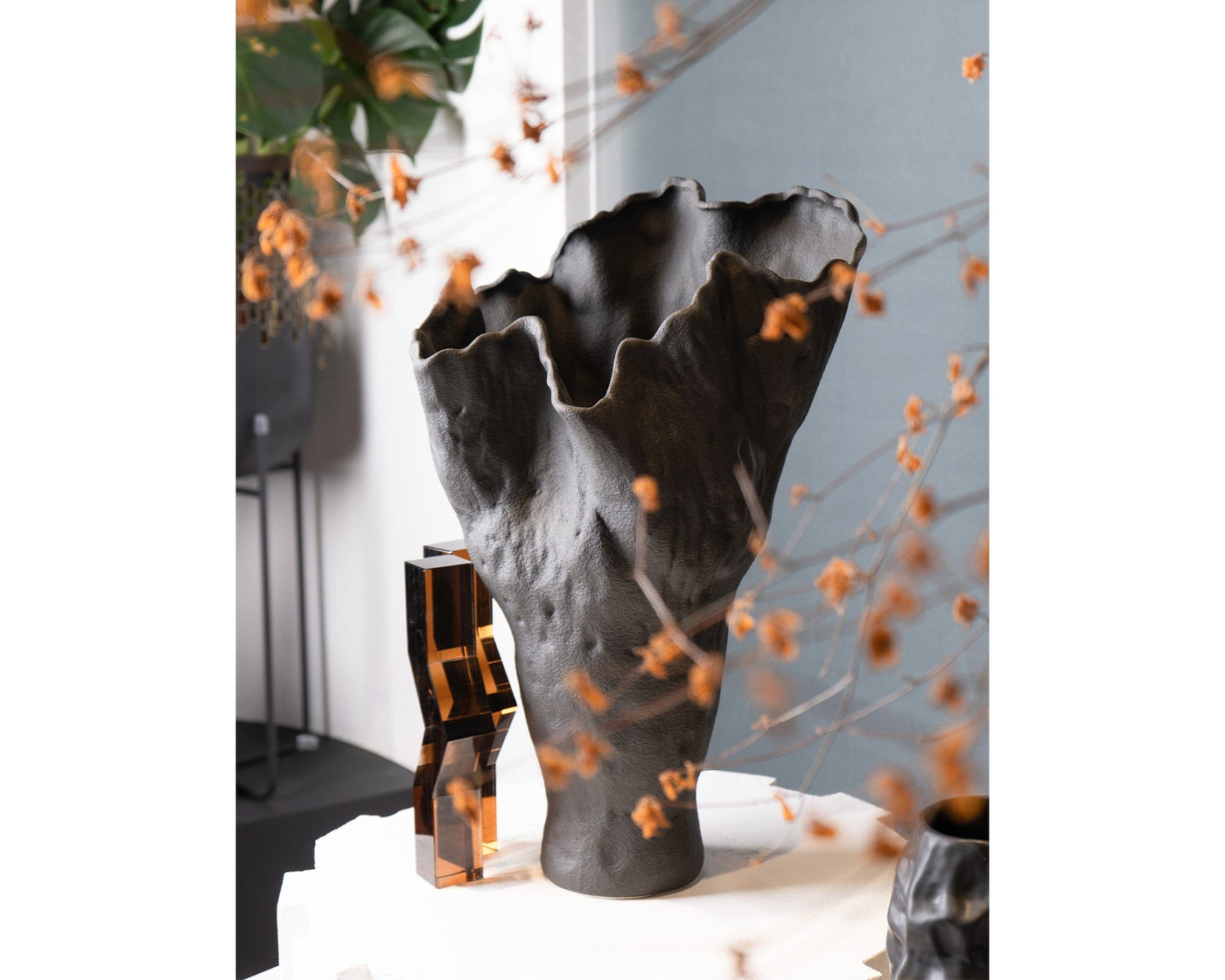 Liang & Eimil Accessories Argyle Black Vase House of Isabella UK