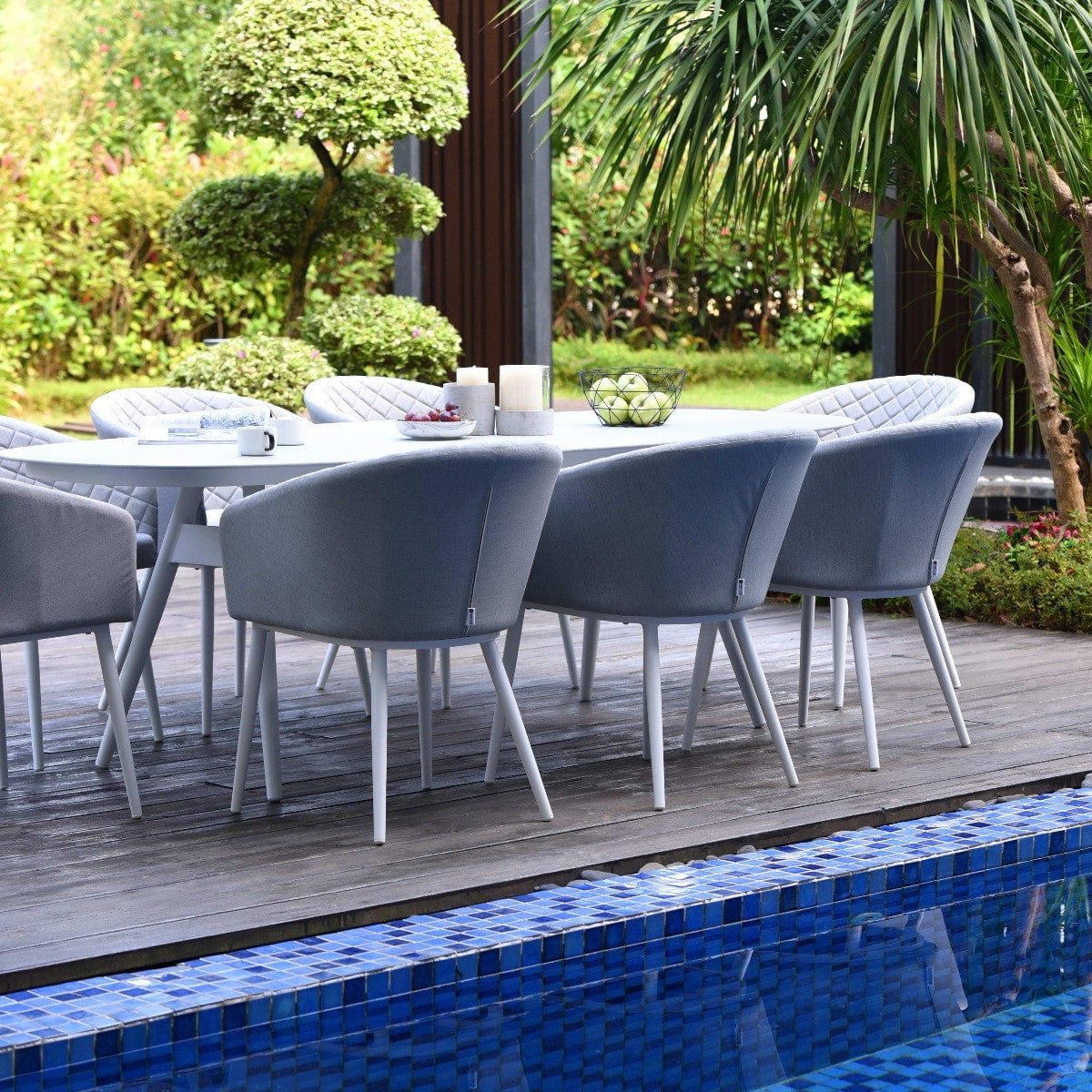 Maze Outdoors Ambition 8 Seat Oval Dining Set / Lead Chine House of Isabella UK