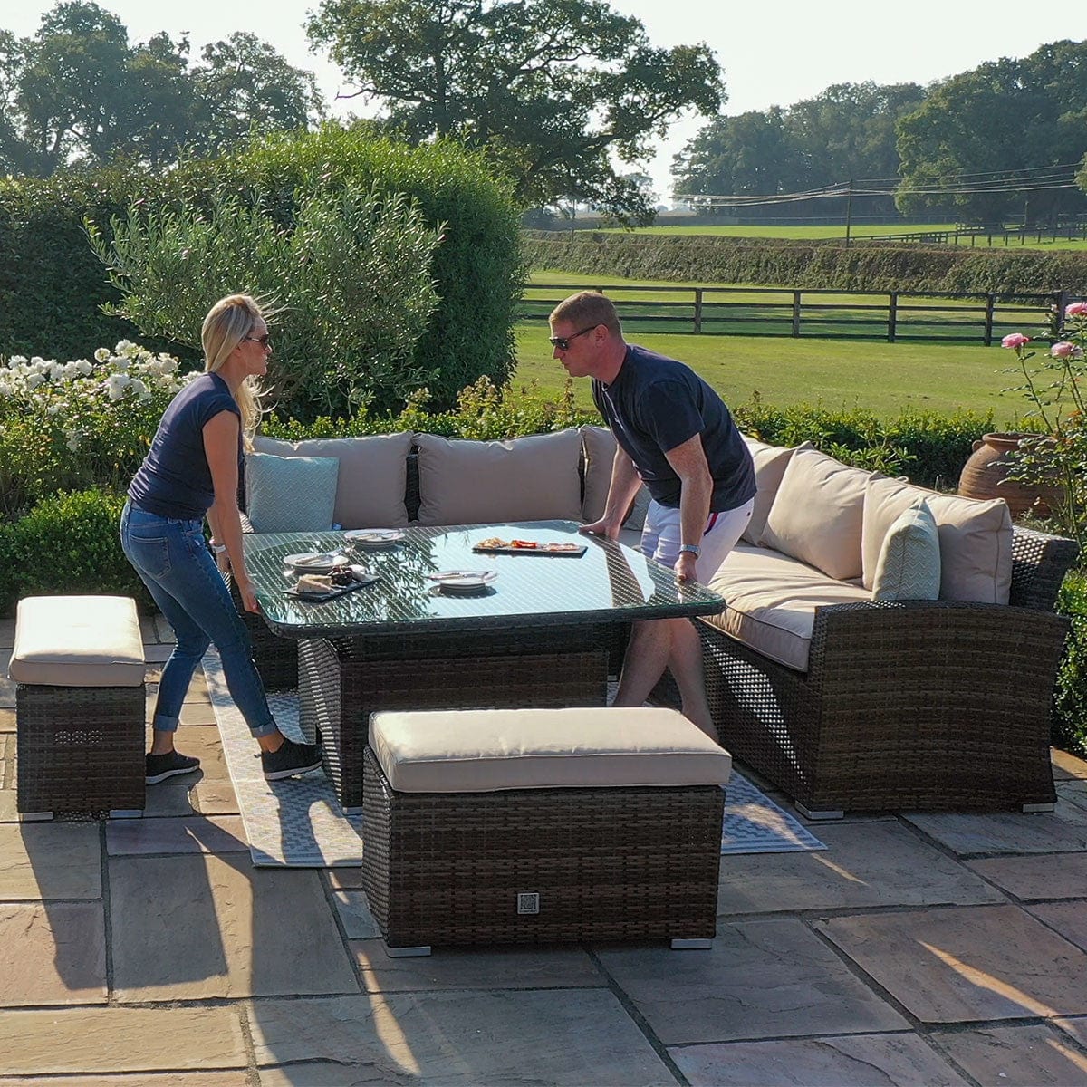 Maze Outdoors Kingston Corner Deluxe with Rising Table / Brown House of Isabella UK
