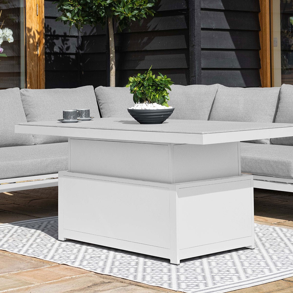 Maze Outdoors Oslo Corner Group with Rising Table / White House of Isabella UK