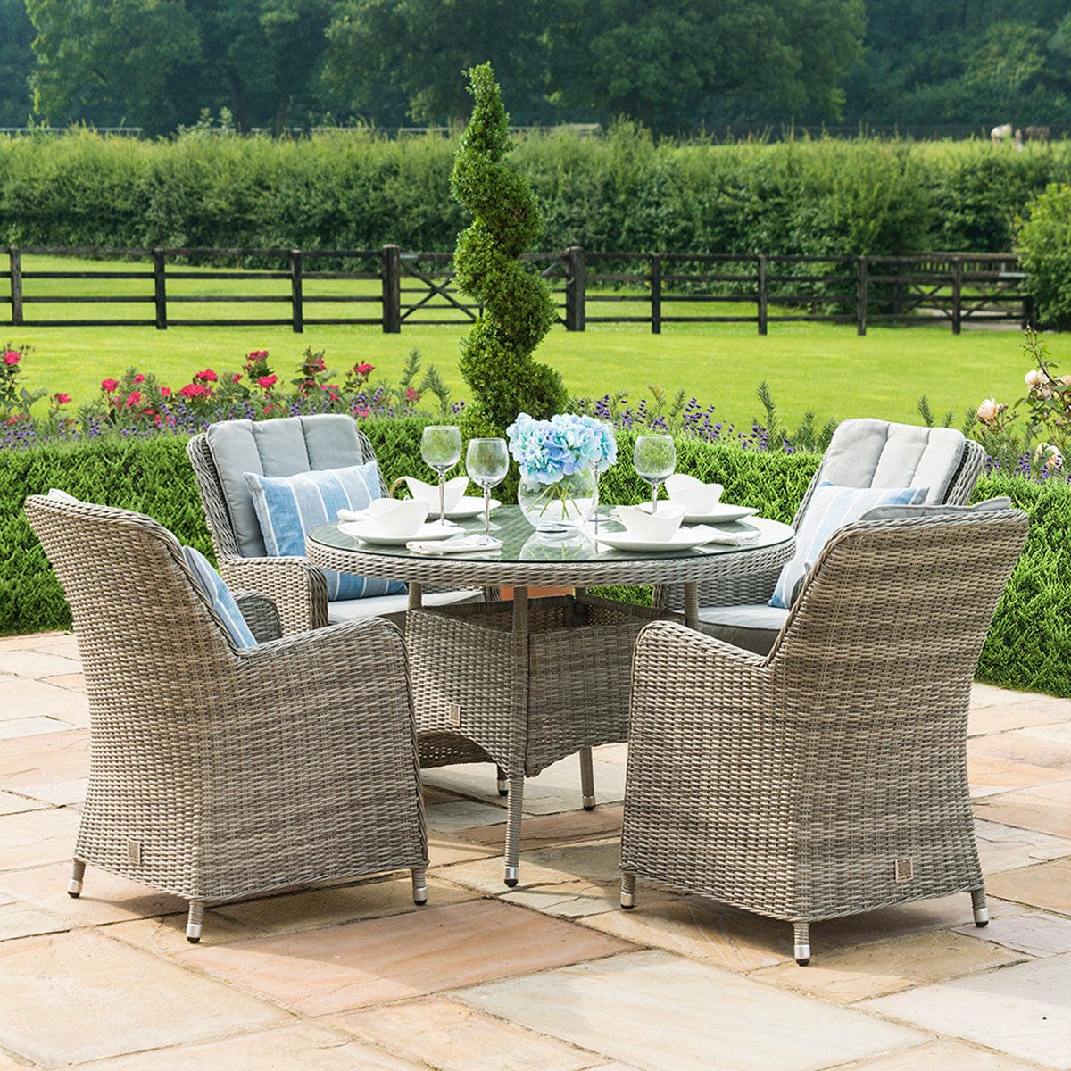 Maze Outdoors Oxford 4 Seat Round Dining Set with Venice Chairs House of Isabella UK
