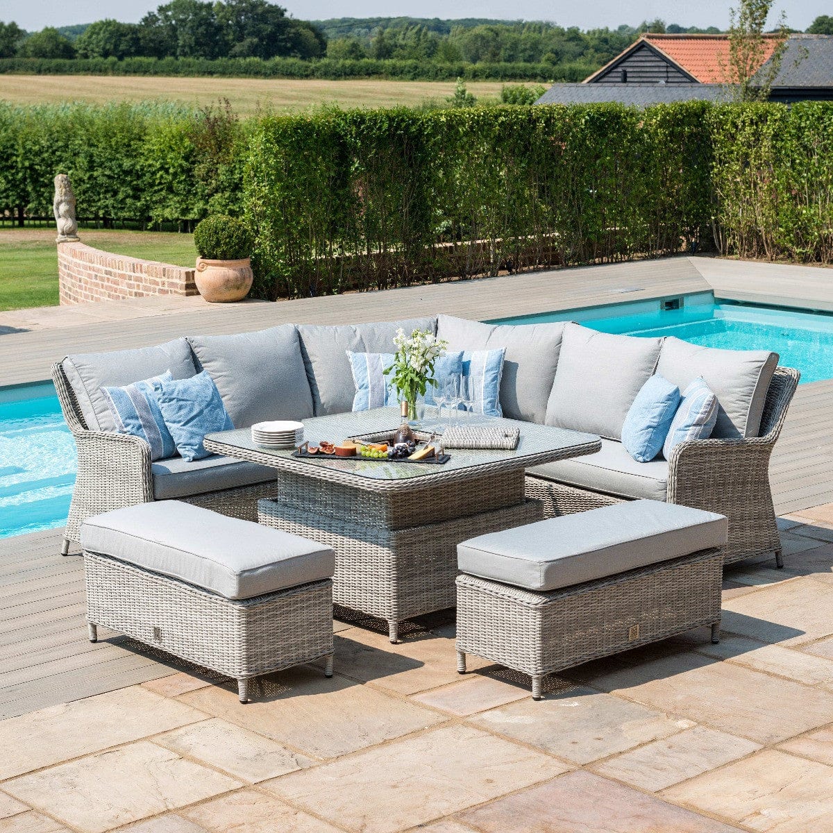 Maze Outdoors Oxford Royal Corner with Rising Table House of Isabella UK
