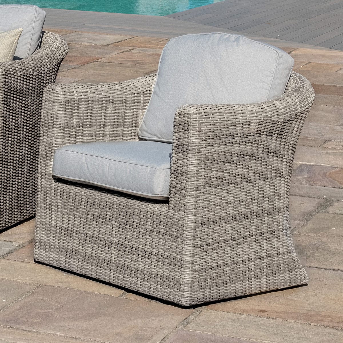 Maze Outdoors Oxford Small Corner Group with Chair House of Isabella UK