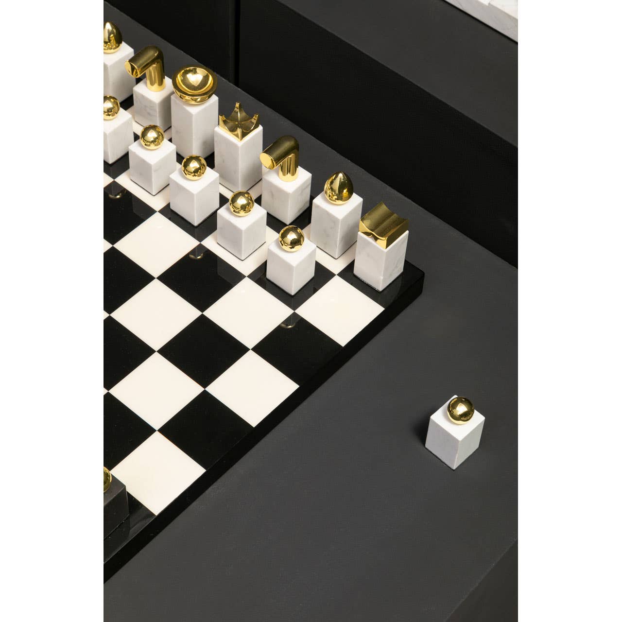Noosa & Co. Accessories Flos Marble And Wood Chess Set House of Isabella UK