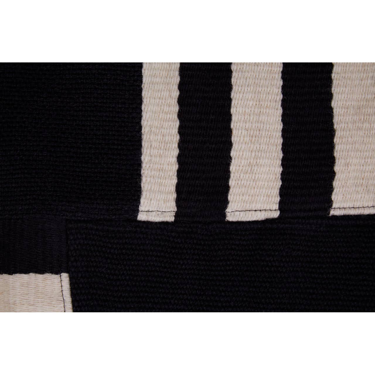 Noosa & Co. Living Bosie Black And White Rug House of Isabella UK