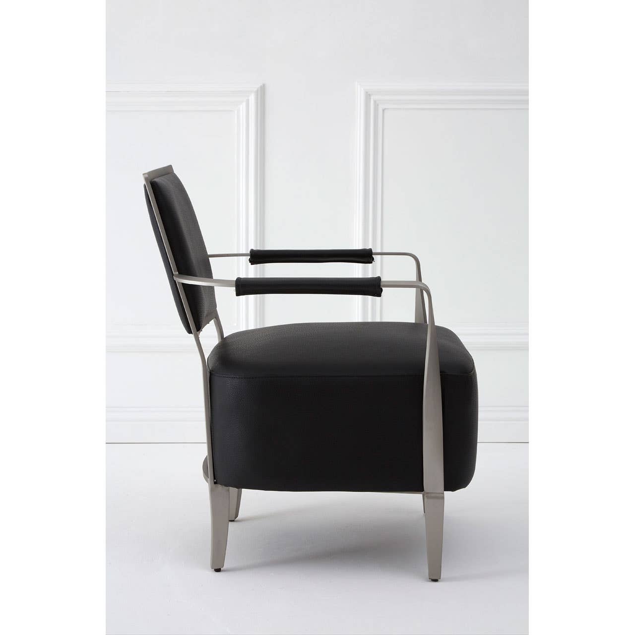 Noosa & Co. Living Moda Black Leather Chair House of Isabella UK