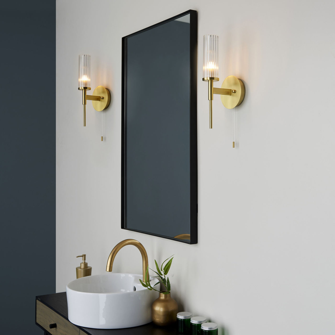 Hallthwaites Bathroom 1 Wall Light Brass