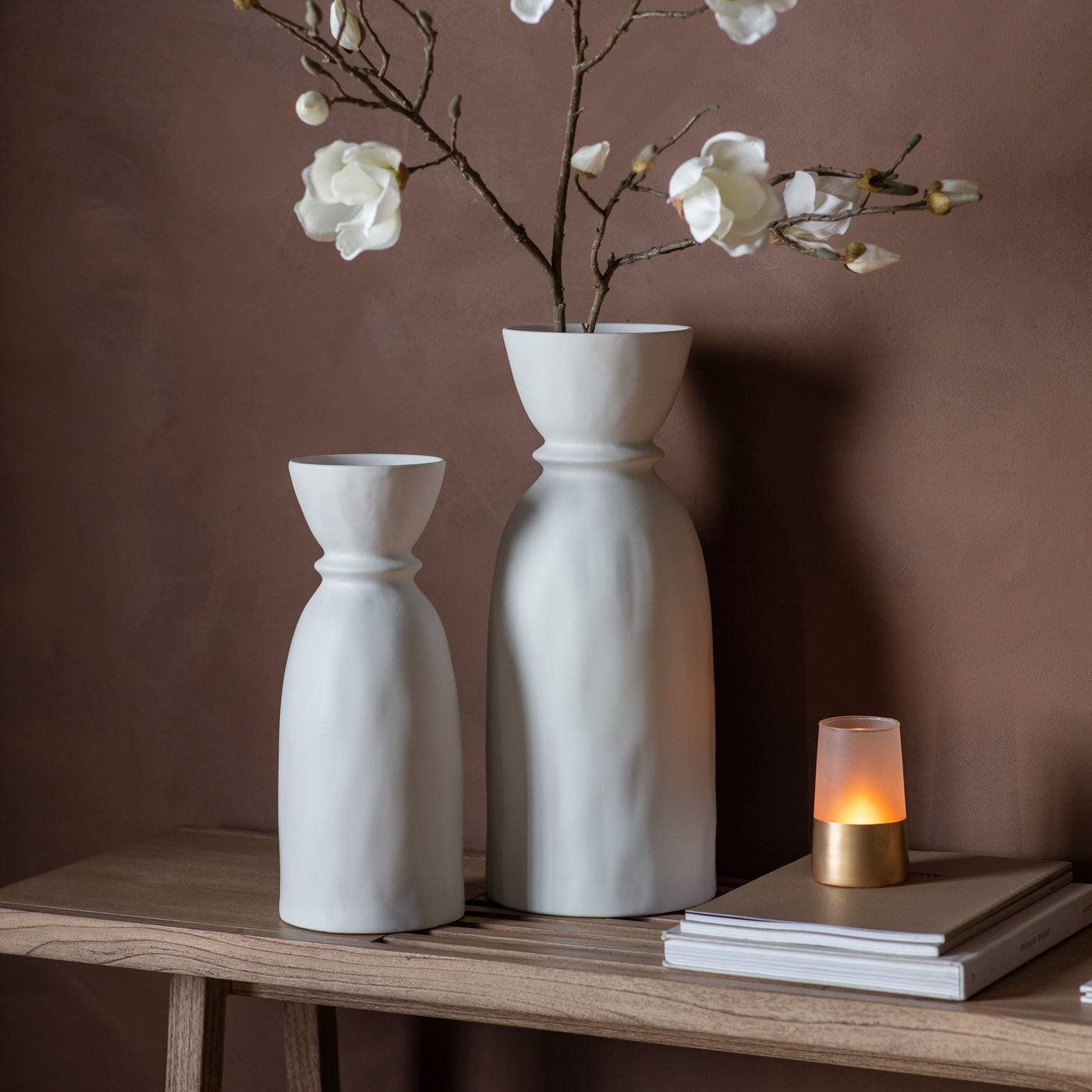 Hall Bottle Vase White | OUTLET